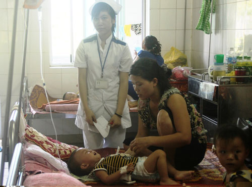 Dầm sông, chui vào núi để trốn nóng - 2