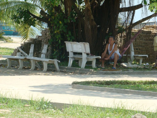 Dầm sông, chui vào núi để trốn nóng - 8