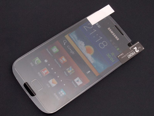 Samsung Galaxy S3 có hai màu xanh và trắng - 3