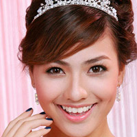 Người mẫu - Hoa hậu - Chân dài Hồng Quế bị tố đánh người?