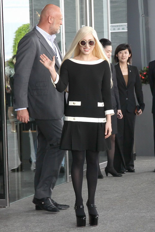 "Dị nhân" thời trang bất ngờ dịu dàng - 14