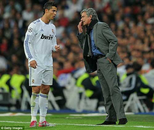 Tự truyện Ronaldo (P7): Mối quan hệ với “Người đặc biệt” - 2