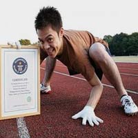 Phi thường - kỳ quặc - Chạy bằng 4 chi nhanh nhất thế giới