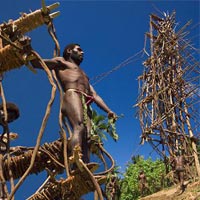 Phi thường - kỳ quặc - Rùng mình với lễ trưởng thành