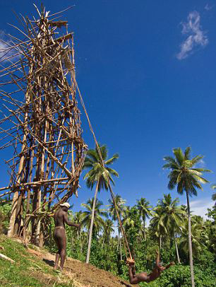 Rùng mình với lễ trưởng thành - 6