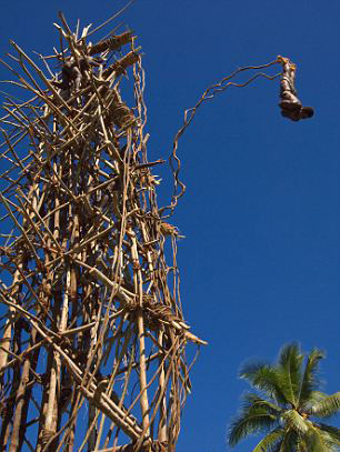 Rùng mình với lễ trưởng thành - 3