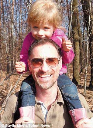 Kinh ngạc bé gái không có hệ miễn dịch - 2