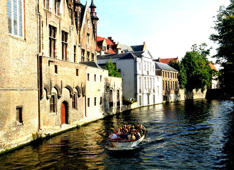 Đã có thời kỳ, Bruges được xem là thành phố thương mại của cả thế giới.