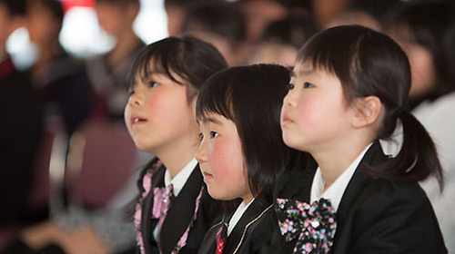 Hơn 20 trường học ở Nhật nhiễm phóng xạ cao - 1