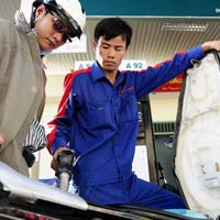 Thị trường - Tiêu dùng - Doanh nghiệp xăng dầu lãi lớn