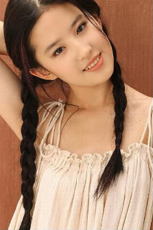 Lưu Diệc Phi được bố nuôi "chăm chút" - 7