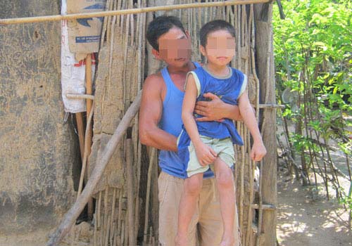 Bị mẹ chôn sống, cậu bé sống sót kỳ diệu - 2