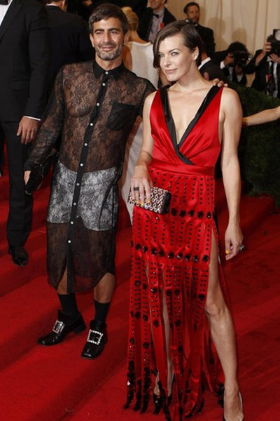 Anja Rubik khoe xương hông... kinh điển - 16