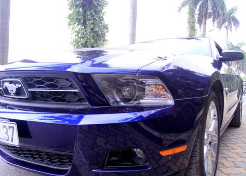 Xe 'cơ bắp' Mỹ giá gần 2 tỉ đồng tại Việt Nam - 7