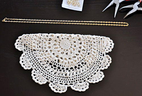 Làm vòng cổ từ khăn lót ấm chén - 2