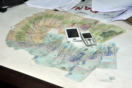 200 triệu đồng để mua sự yên thân - 2