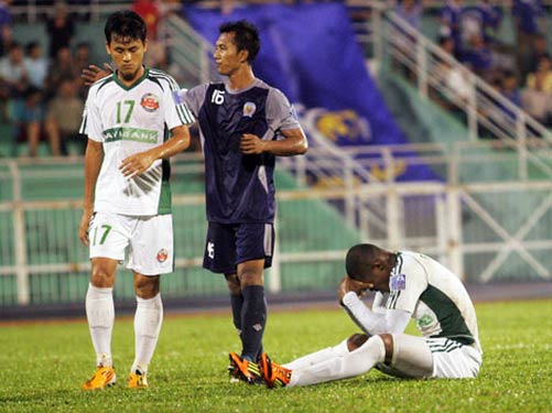 Thua đậm CLB Arema, Navibank SG bị loại khỏi AFC Cup 2012 - 1