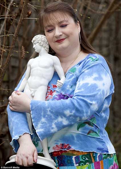 Những người "phải lòng"... đồ vật - 9