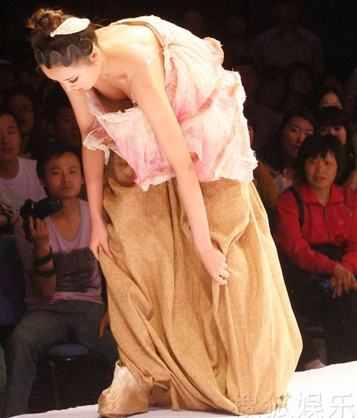 Mỹ nhân 23 tuổi thiếu duyên nghiêm trọng - 14