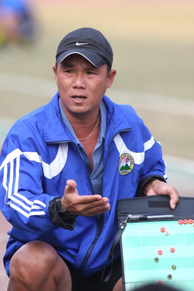 Chuyện nghề HLV: Những người chờ… thời - 1