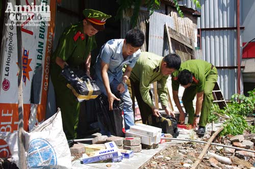 Phát hiện "kho" thuốc lá lậu giữa Thủ đô - 5