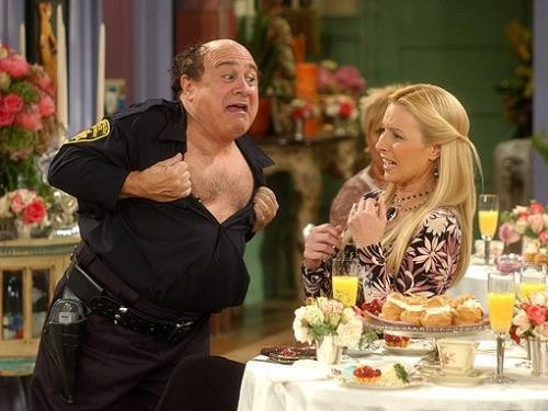 Sao bự thoát y "kiếm tiền" - 5