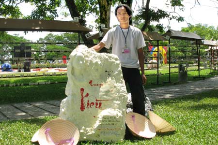 Người viết truyện Kiều trên đá cuội đầu tiên - 3