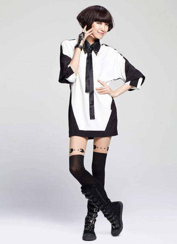 Mặc tương phản đen và trắng cá tính - 15