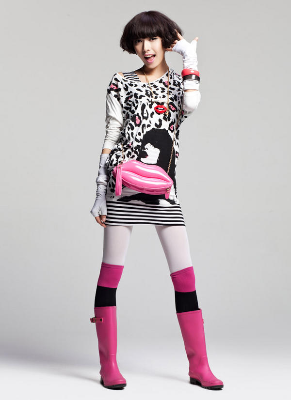 Mặc tương phản đen và trắng cá tính - 25