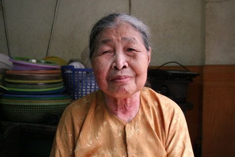 Chuyện chưa kể về cây đa sát nhà hộ sinh - 4