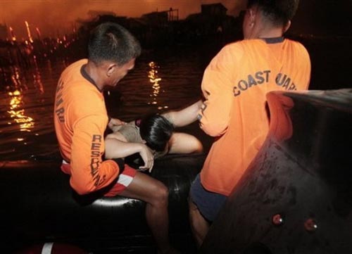 Philippines: Cháy lớn, cả nghìn người mất nhà - 4