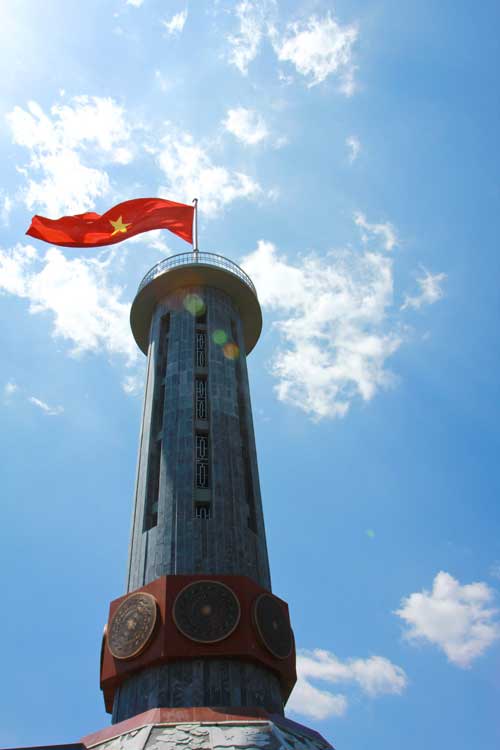 Cung đường lãng mạn và hiểm trở đến địa đầu Tổ quốc - 13