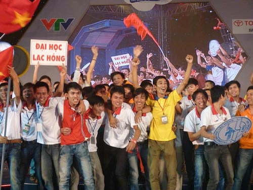 Đại học Lạc Hồng vô địch Robocon 2012 - 1