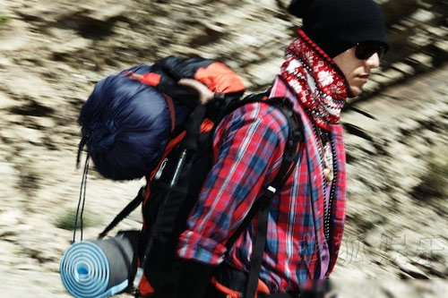 Phạm Băng Băng nhí nhảnh làm từ thiện - 15