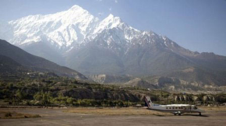 Rơi máy bay ở Nepal, 15 người chết - 1