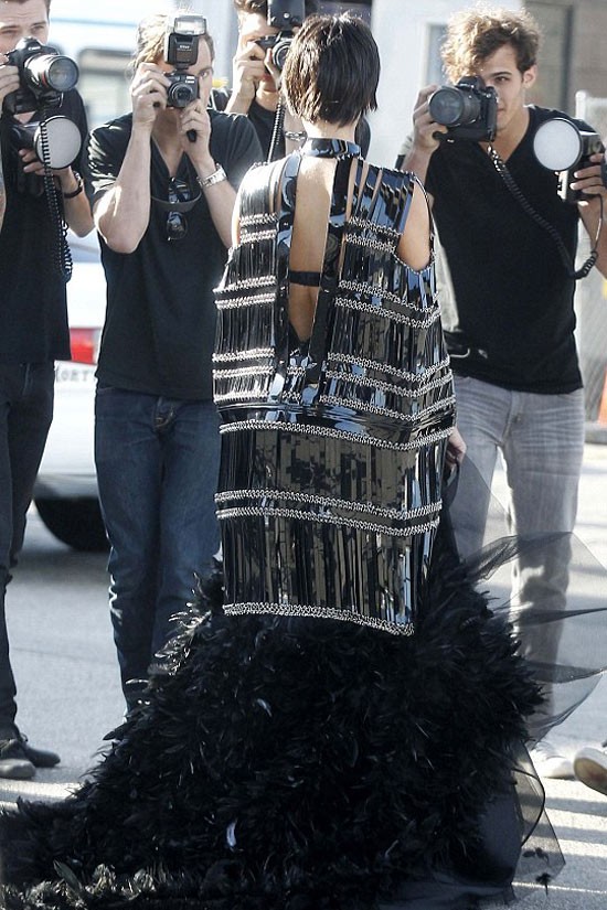 Người mẫu Đức thiếu vải trầm trọng - 14