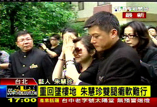 Sao Đài đau đớn khi con tự vẫn vào Ngày của mẹ - 2