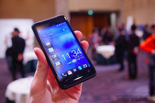 Trên tay HTC J - 2