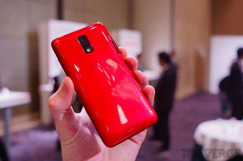 Trên tay HTC J - 4