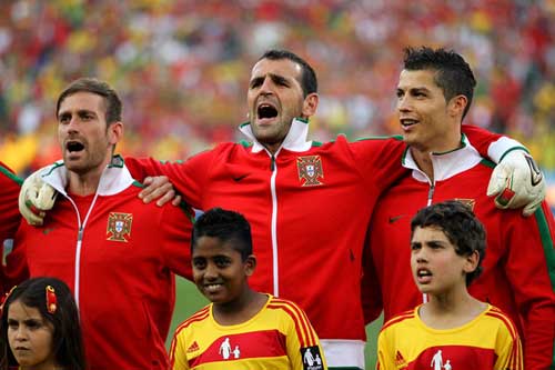 Bồ Đào Nha chốt danh sách tham dự EURO 2012 - 1