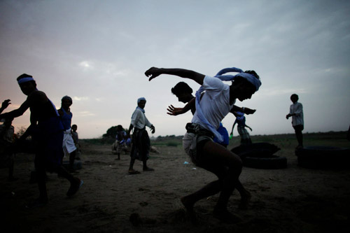 "Nhảy lạc đà" để làm người bay - 10