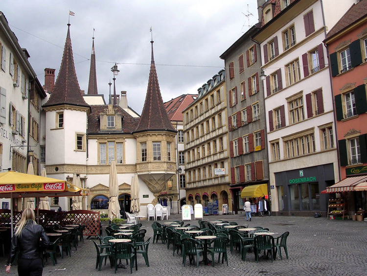 Trong quá khứ, thành phố được gọi bằng tên tiếng Đức là Neuenburg.
