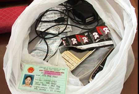 Bắt khẩn cấp “sơn nữ” bán dâm kiêm môi giới - 2