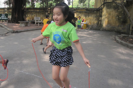 Chùm ảnh học sinh thực nghiệm "học như chơi" - 13