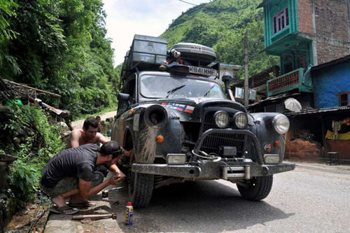 Kỷ lục đi taxi vòng quanh thế giới - 10