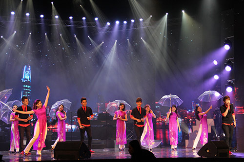 Khi ca sỹ "lộ nguyên hình" thiếu thực lực - 2