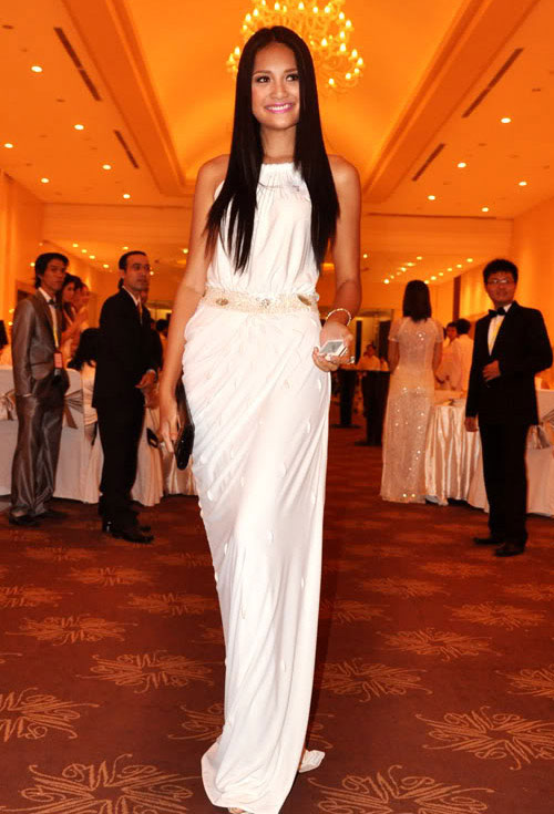 Học 3 người đẹp khoe da nâu hợp mốt - 13