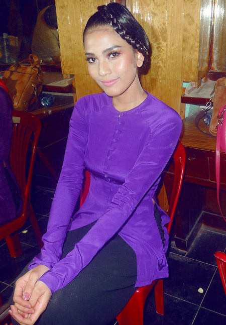 Học 3 người đẹp khoe da nâu hợp mốt - 5