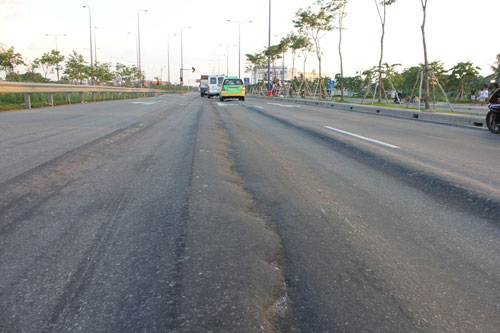 Lún nặng trên đại lộ hiện đại nhất TP.HCM - 6