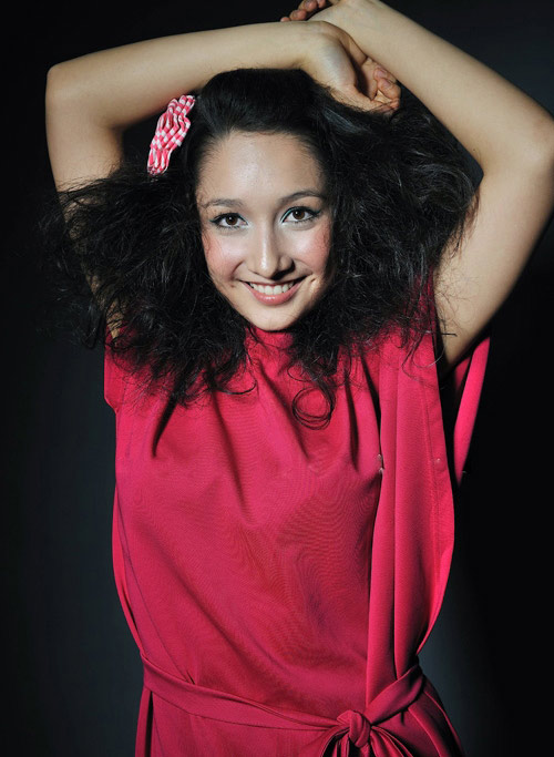 Nụ cười nào rạng rỡ nhất showbiz Việt? - 4